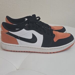 Nike Men's Black, White, and Orange Sneakers